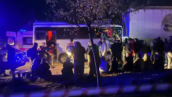 Isparta'da tarım işçilerini taşıyan araçta can pazarı: 17 yaralı