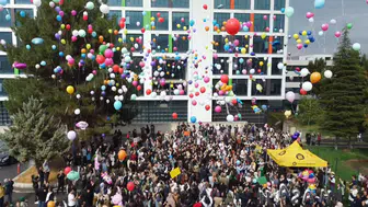 Minik Hasan'ın zafer günü: Hastane bahçesinde gökyüzünü renklendiren umut