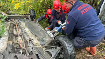 Zonguldak yolunda korkutan kaza: Araç hurdaya döndü