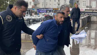 Kendi attığı bayrağı videoya çekip vatan hainliğiyle suçladı: Sosyal medya kurgusu polise takıldı
