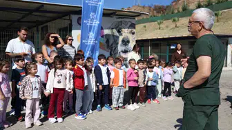 Minik kalplerde hayvan sevgisi: Aydın'daki merkezde anlamlı gün