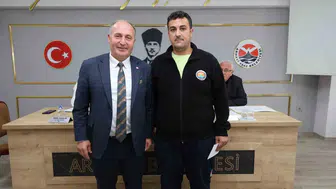 Arhavi'de dürüstlük kazandı: Yerde bulduğu altınla örnek oldu