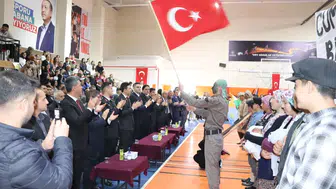 Selendi'de Cumhuriyet'in 103. yılına görkemli kutlama: Gençlik Merkezi doldu taştı