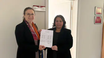 Kula'da Esen Çınar dönemi resmen tazelendi: Mazbatasını teslim aldı