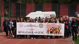 Kastamonu'da kuşaklar arası buluşma: Stadyumda sağlıklı yaşam için adım attılar
