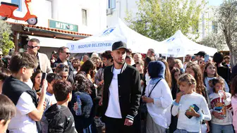 Bitez'de Yıldızlar Geçidi: İyilik İçin Bir Araya Geldiler