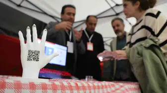 Sokakta kaybolan yaşlılar için dijital umut: Bir okutmayla eve dönüş