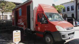 Muğla'da kitap tutkunlarına özel çözüm: Kütüphane binası kapandı ama hizmet durmadı