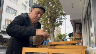 Hayrabolu'nun simgesi haline geldi: Yarım asırdır aynı köşede ekmek mücadelesi