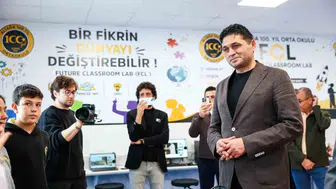 Aliağa'da sıralar değişti: Öğrenciler artık sadece dinlemiyor, dünyayı tasarlıyor