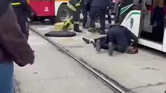 İzmit'te tramvay hattında korkunç kaza: İki yaya ağır yaralandı
