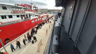 Tekirdağ limanında bayram coşkusu: TCG Işın'ı görmek için saatlerce beklediler