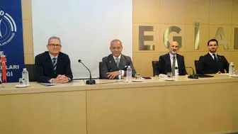 İzmir'in Ticari Elçileri: İş Dünyasının Liderleri Diplomaside Yeni Bir Dönem Başlatıyor
