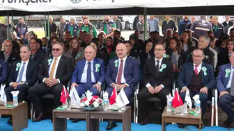 Kars'ta şeker pancarı hasadı başladı: Hedef 210 bin tonluk dev üretim