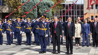Eskişehir’de Cumhuriyet coşkusu Valilik Meydanı’nda taçlandı