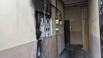Adıyaman'da apartman sakinlerini sokağa döken tehlike: Elektrik panosu alev aldı