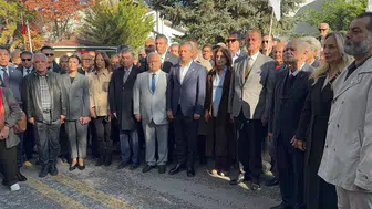 Özgür Özel'den isim tartışmalarına son nokta: Milletin koyduğu ismi kimse değiştiremez