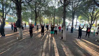 Kuşadası sahillerinde hareketli sabahlar: Sağlıklı yaşam için bir araya geldiler