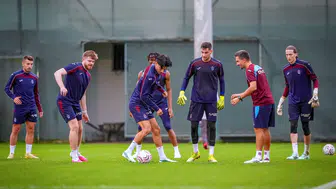 Bordo-mavililerde gözler dev maça çevrildi: Beşiktaş mesaisi start aldı
