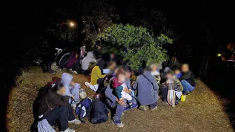 Çanakkale kıyılarında göçmen kaçakçılığına ağır darbe: 51 kişi yakalandı