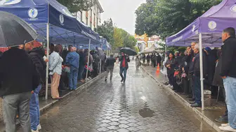 Denizli'de sağanak altında adalet nöbeti: Merkezefendi'de Şeniz Doğan için kenetlendiler