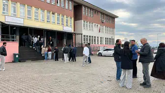 Bingöl'de sınav maratonu: Binlerce aday memuriyet hayali için ter döktü