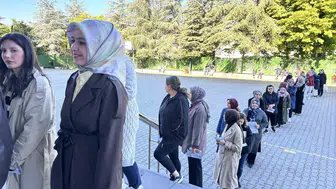 Kastamonu'da Gelecek Kaygısı ve Sınav Telaşı: Kapı Önünde Bekleyiş Başladı