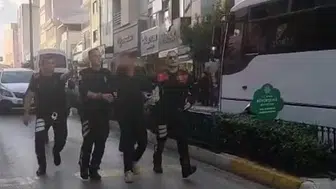 Boşanmanın ardından dehşet saçtı: Eski kayınpederinin dükkanında silahlı baskın