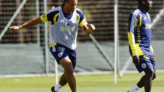 İsmail Kartal yönetimindeki Fenerbahçe'de Rize mesaisi yoğun geçiyor