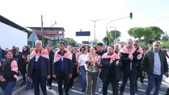 Didim'de Traktörlerin Direksiyonunda Kadınlar Var: Toprağın Bereketi Şenlikte Buluştu