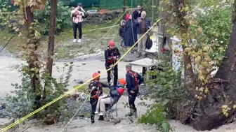 Sapanca'da dere taştı, köprü yıkıldı: 8 kişi ölümle burun buruna geldi