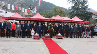 Mudurnu sokaklarında 29 Ekim gururu: Cumhuriyet 103 yaşında