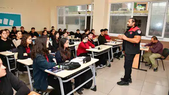 Esenyurt'ta sınıflar afetlere karşı güçleniyor: Minikler deprem gerçeğiyle yüzleşti