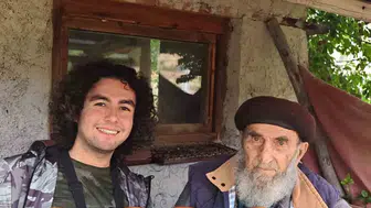 93 yaşındaki ustanın 60 yıllık sırrı: Bir baston değil, bir iyilik hikayesi