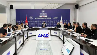 Hatay'ın kırsalında hummalı çalışma: Afet konutlarının geleceği masaya yatırıldı