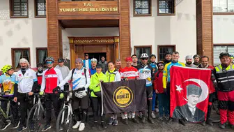 Manisa yollarında Cumhuriyet için dev maraton: 103 kilometrelik anlamlı yolculuk