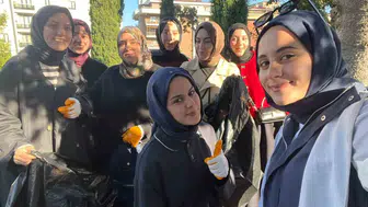 Gençlerden vefa örneği: Mezarlıklarda sessiz temizlik mesaisi