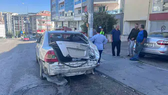 Mamak'ta korku dolu anlar: Freni boşalan kamyonet ortalığı savaş alanına çevirdi