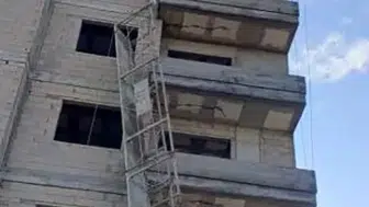 Tarsus'ta inşaat faciası: Sıva yaparken iskeleden düşen iki işçiden acı haber geldi