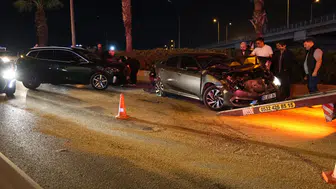 Altınyol'da gece yarısı dehşeti: 8 araç birbirine girdi