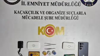 Ehliyet sınavında teknolojik kumpas: Üzerinden adeta bir elektronik mağazası çıktı