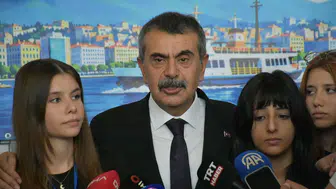Gelecek nesillerin emaneti için eğitimde yeni dönem: Bakan Tekin İzmir'de açıkladı