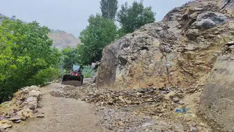 Sason'da doğa engeli aşıldı: Kapanan köy yolları yeniden trafiğe açıldı