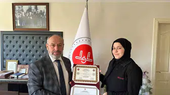 Salihli'de Kur'an'ın ışığında yeni bir dönem: Hafızlar belgelerini teslim aldı