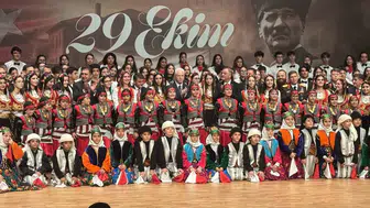 İstanbul'da Cumhuriyet Coşkusu: 103. Yıl Dönümü Şişli'de Görkemli Bir Törenle Kutlandı