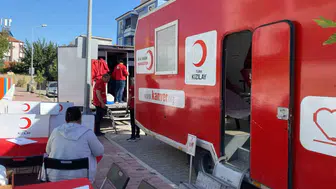 Minik öğrencilerden dev adım: Velilerini ikna edip kan bağışına koşturdular