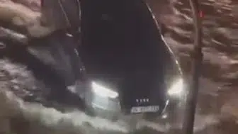 Maltepe'de sağanak kabusu: Trafik durma noktasına geldi