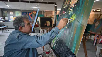 Tarsus sokaklarında alışılmadık dönüşüm: Vitrinler artık birer sanat galerisi