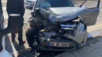 Siirt'te trafik kazası: Şeyh El Hazin Caddesi'nde araçlar hurdaya döndü