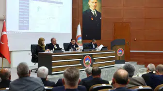 Kayseri'de dev yatırımların takvimi masaya yatırıldı: Vali Çiçek'ten kritik uyarı